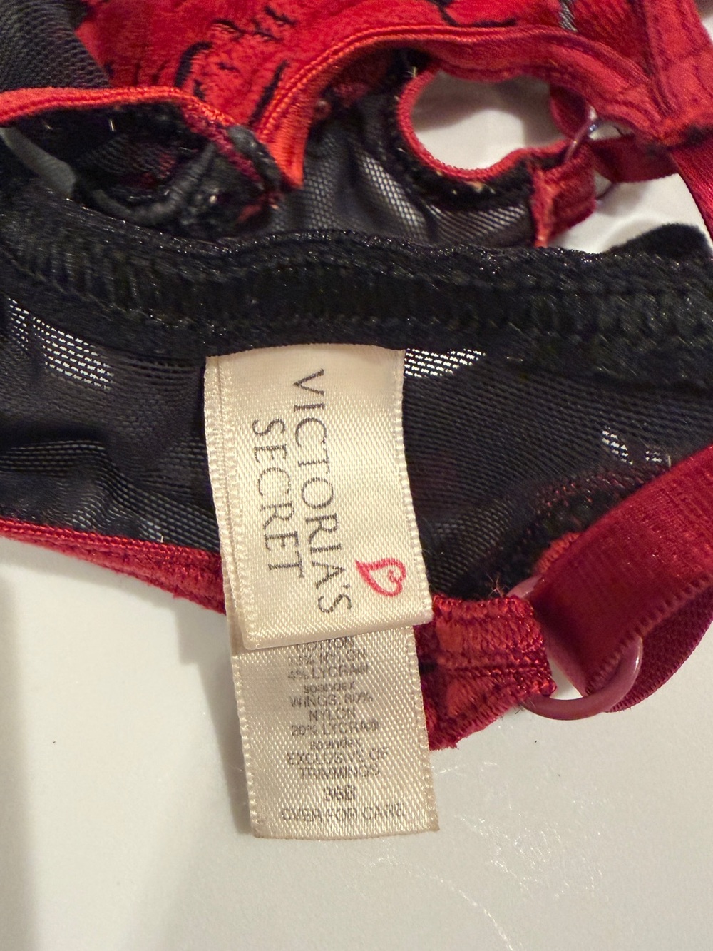 Vintage Victoria’s Secret Red Flocked Velvet Mesh Bra 34B Y2K Gothic Romance - Picture 13 of 13